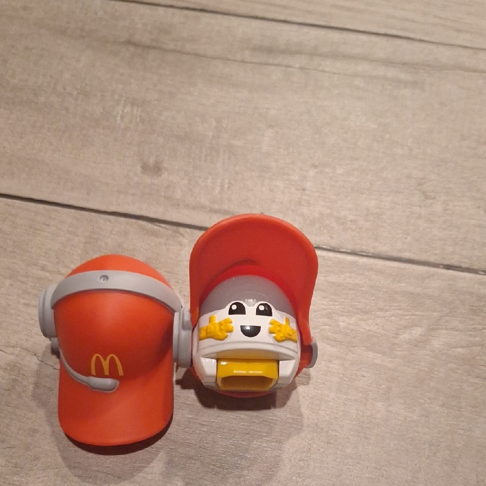 🍁McDonald's Orange Cap Character Toy Set 🐣